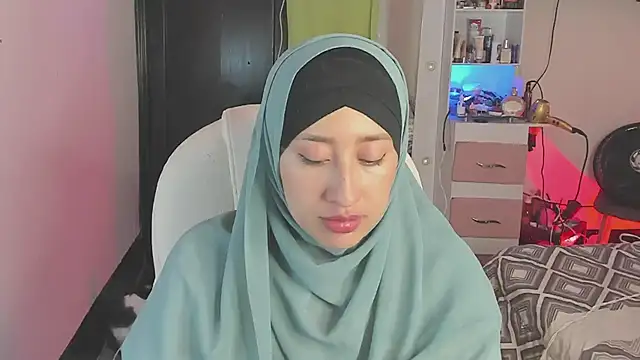 Snapshot of adila_anich chatting on 12/04/24, 12:19 adila anich online show from 12/04/24, 12:19