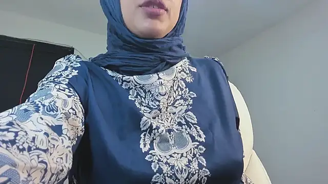Snapshot of adila_anich chatting on 01/10/25, 01:10 adila anich online show from 01/10/25, 01:10