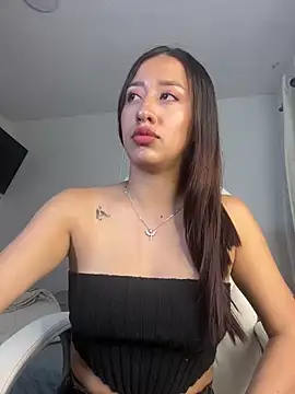 Snapshot of adila_anich chatting on 03/08/25, 11:28 adila anich online show from 03/08/25, 11:28