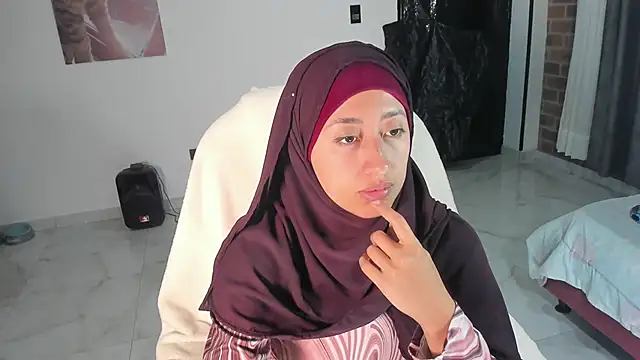 adila anich online show from 01/09/26, 12:35