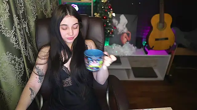 delicatedBailey online show from 12/21/24, 05:36