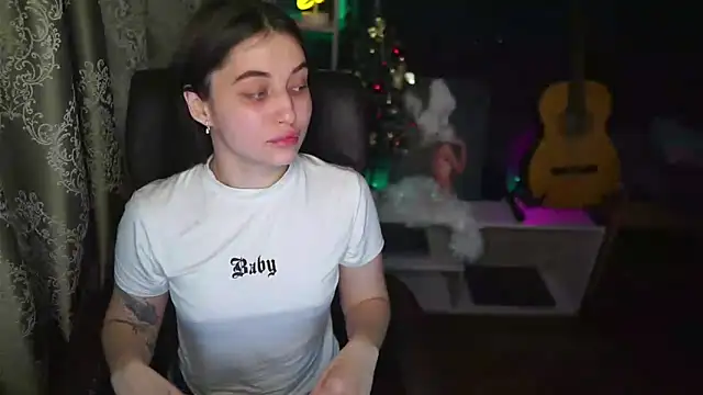 delicatedBailey online show from 02/14/25, 05:30