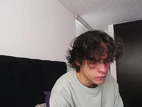 Santiago kiler online show from 12/02/24, 04:42