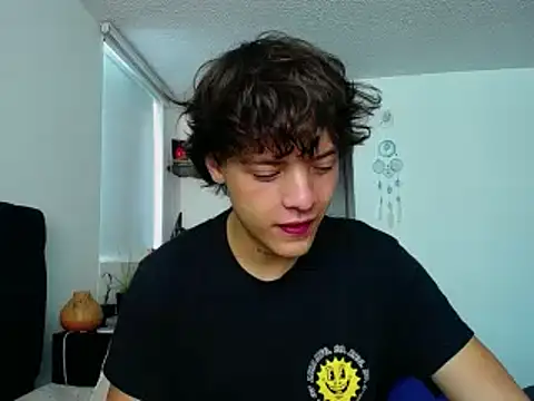 Santiago kiler online show from 12/21/24, 12:59