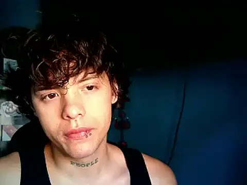 Santiago kiler online show from 02/02/25, 02:13