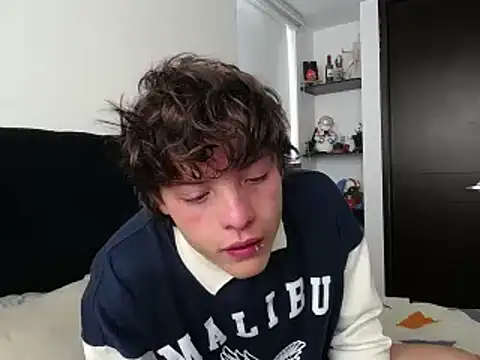 Santiago kiler online show from 02/03/25, 02:02