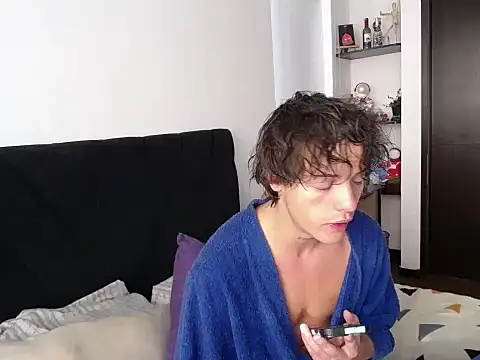 Santiago kiler online show from 02/11/25, 12:27