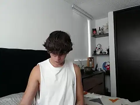 Santiago kiler online show from 02/22/25, 08:20