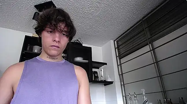 Santiago kiler online show from 03/05/25, 06:23