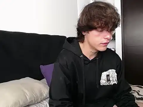 Santiago kiler online show from 03/08/25, 04:28