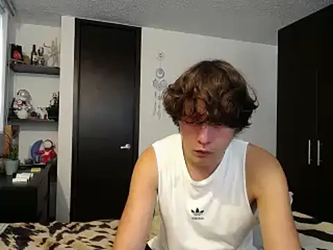 Santiago kiler online show from 03/08/25, 10:34