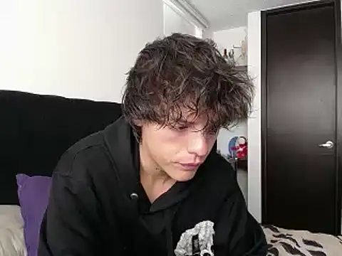 Santiago kiler online show from 03/12/25, 04:24