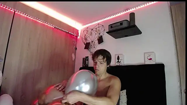 Santiago kiler online show from 01/14/26, 12:11