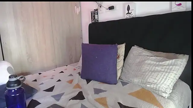 Santiago kiler online show from 04/18/26, 07:07