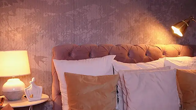 Snapshot of AngelaFay chatting on 03/11/25, 11:12 AngelaFay online show from 03/11/25, 11:12