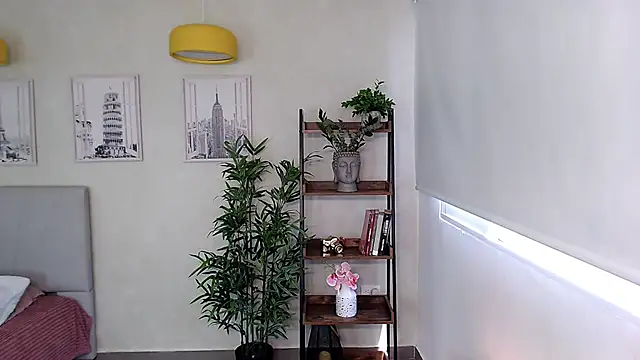 Sassy--Girl online show from 02/17/25, 06:04