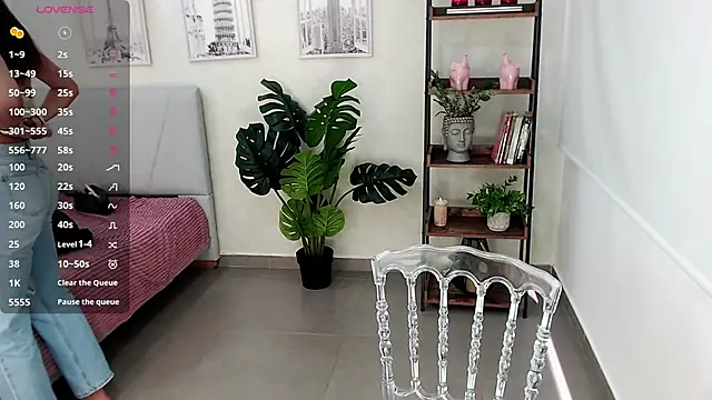 Sassy--Girl online show from 02/24/25, 06:04