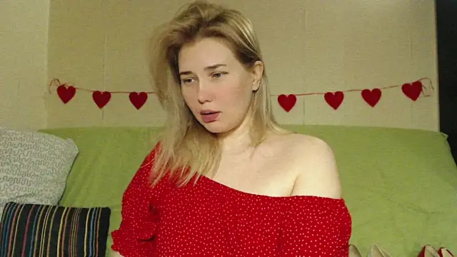mmmPinUpGirl online show from 04/28/26, 11:10
