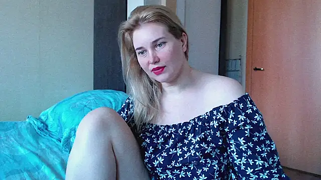 Snapshot of mmmPinUpGirl chatting on 06/30/26, 08:15 mmmPinUpGirl online show from 06/30/26, 08:15