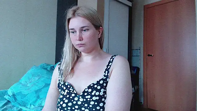 Snapshot of mmmPinUpGirl chatting on 07/04/26, 03:07 mmmPinUpGirl online show from 07/04/26, 03:07