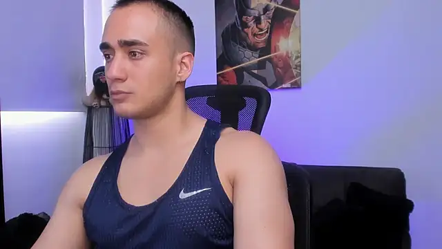 Snapshot of AlexRivera6 chatting on 12/17/24, 04:53 AlexRivera6 online show from 12/17/24, 04:53