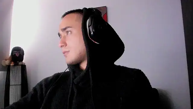 AlexRivera6 online show from 12/19/24, 07:07