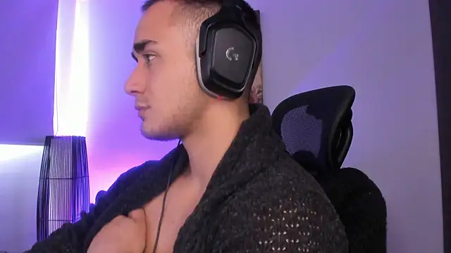 AlexRivera6 online show from 12/24/24, 06:28