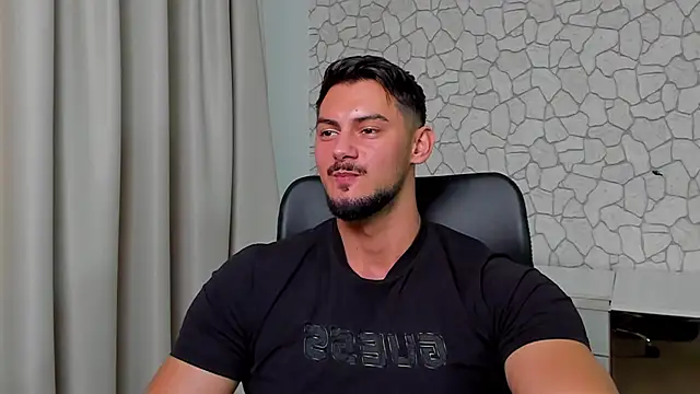 Snapshot of ClintMasters chatting on 11/15/25, 06:33 ClintMasters online show from 11/15/25, 06:33