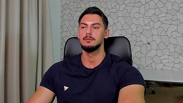 Snapshot of ClintMasters chatting on 11/23/25, 06:57 ClintMasters online show from 11/23/25, 06:57