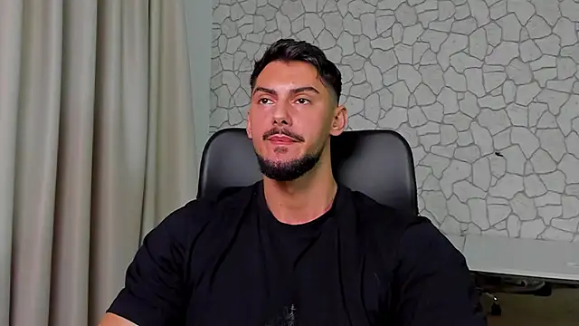 Snapshot of ClintMasters chatting on 11/27/25, 05:42 ClintMasters online show from 11/27/25, 05:42