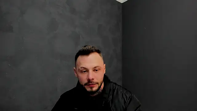 Snapshot of BrianHunts chatting on 01/20/25, 06:42 BrianHunts online show from 01/20/25, 06:42