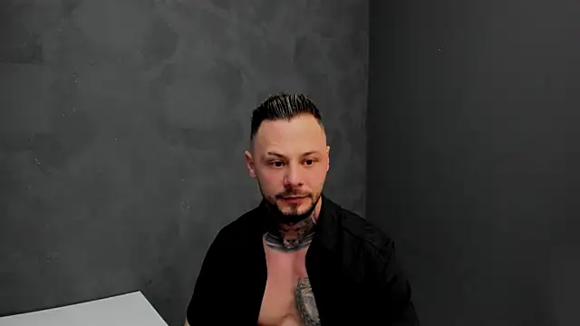 Snapshot of BrianHunts chatting on 01/23/25, 02:33 BrianHunts online show from 01/23/25, 02:33