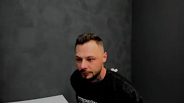 Snapshot of BrianHunts chatting on 01/26/25, 06:17 BrianHunts online show from 01/26/25, 06:17