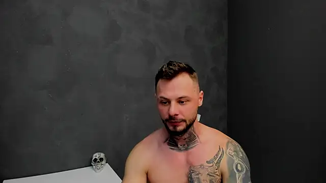 Snapshot of BrianHunts chatting on 01/28/25, 08:57 BrianHunts online show from 01/28/25, 08:57