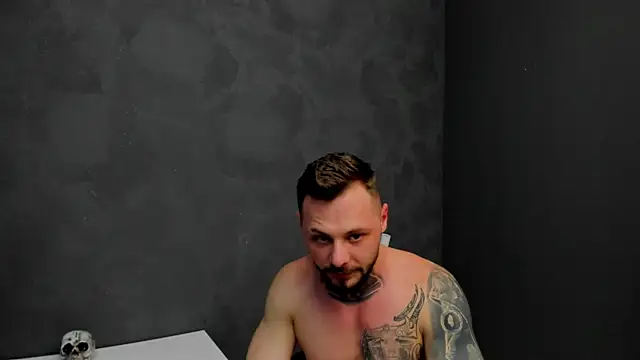 Snapshot of BrianHunts chatting on 01/31/25, 03:55 BrianHunts online show from 01/31/25, 03:55