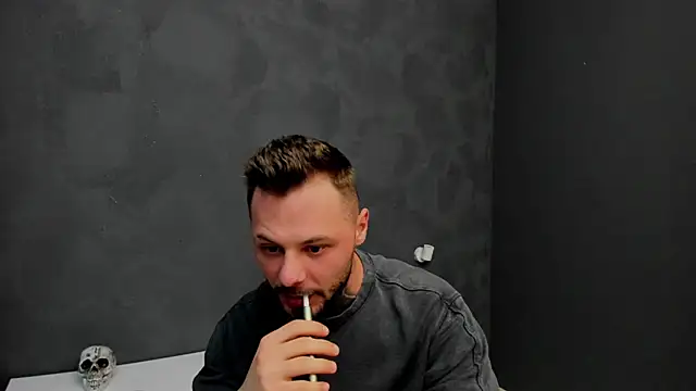 Snapshot of BrianHunts chatting on 02/03/25, 06:13 BrianHunts online show from 02/03/25, 06:13