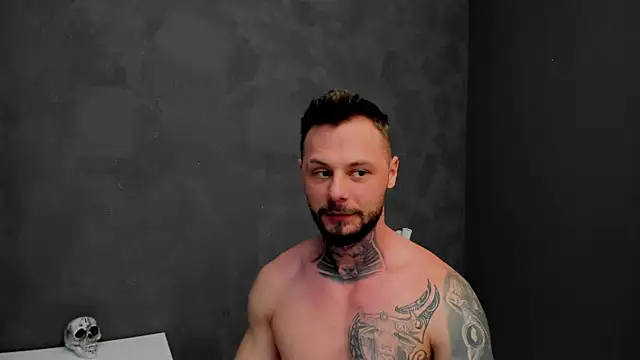 Snapshot of BrianHunts chatting on 02/05/25, 10:08 BrianHunts online show from 02/05/25, 10:08