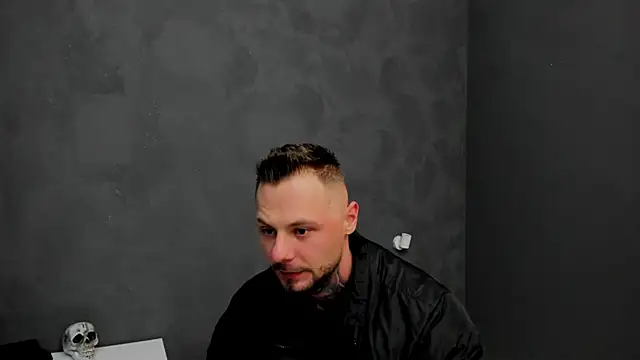 Snapshot of BrianHunts chatting on 02/06/25, 05:57 BrianHunts online show from 02/06/25, 05:57