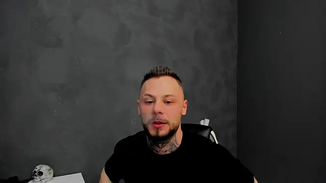 Snapshot of BrianHunts chatting on 02/09/25, 05:50 BrianHunts online show from 02/09/25, 05:50