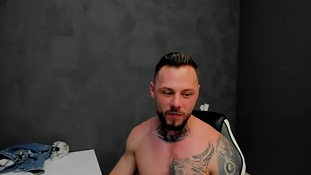 Snapshot of BrianHunts chatting on 02/09/25, 11:58 BrianHunts online show from 02/09/25, 11:58