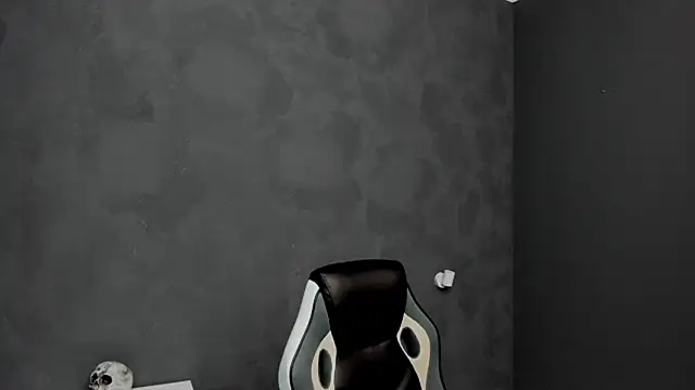 Snapshot of BrianHunts chatting on 02/12/25, 08:38 BrianHunts online show from 02/12/25, 08:38