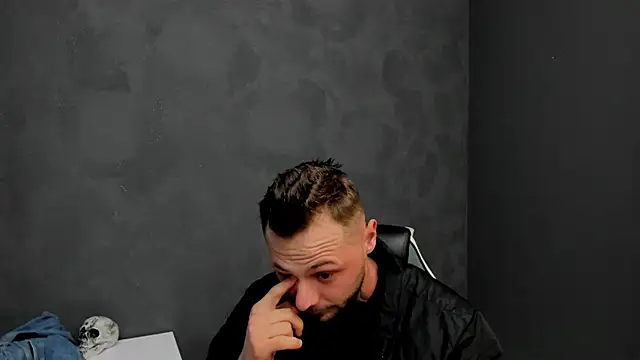 Snapshot of BrianHunts chatting on 02/13/25, 05:48 BrianHunts online show from 02/13/25, 05:48