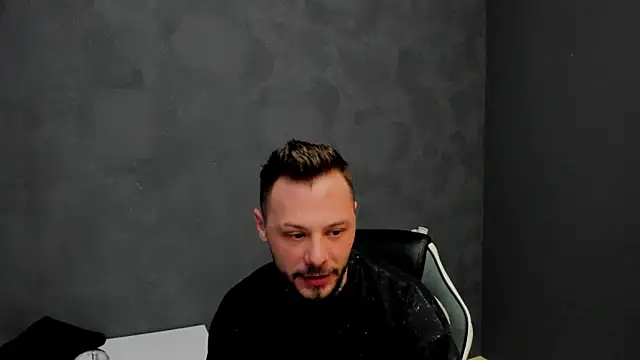 Snapshot of BrianHunts chatting on 02/19/25, 05:49 BrianHunts online show from 02/19/25, 05:49