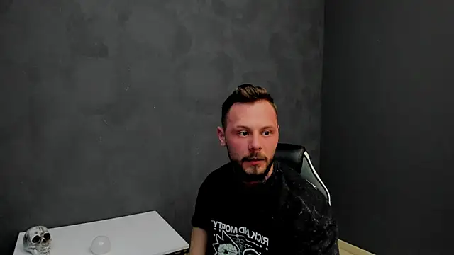 Snapshot of BrianHunts chatting on 02/22/25, 06:17 BrianHunts online show from 02/22/25, 06:17