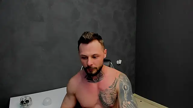 Snapshot of BrianHunts chatting on 02/24/25, 02:04 BrianHunts online show from 02/24/25, 02:04