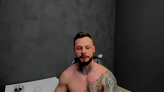 Snapshot of BrianHunts chatting on 02/26/25, 06:26 BrianHunts online show from 02/26/25, 06:26