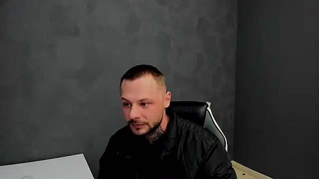 Snapshot of BrianHunts chatting on 03/03/25, 06:48 BrianHunts online show from 03/03/25, 06:48