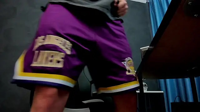 Snapshot of BrianHunts chatting on 03/09/25, 10:08 BrianHunts online show from 03/09/25, 10:08