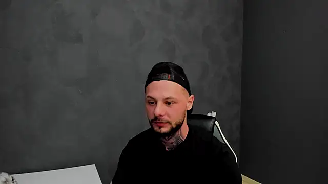 Snapshot of BrianHunts chatting on 03/16/25, 05:25 BrianHunts online show from 03/16/25, 05:25