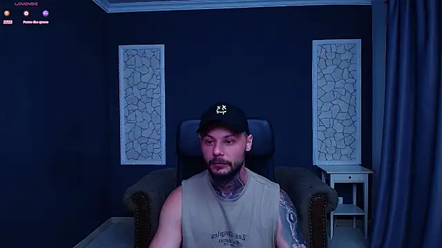 Snapshot of BrianHunts chatting on 09/12/25, 04:34 BrianHunts online show from 09/12/25, 04:34